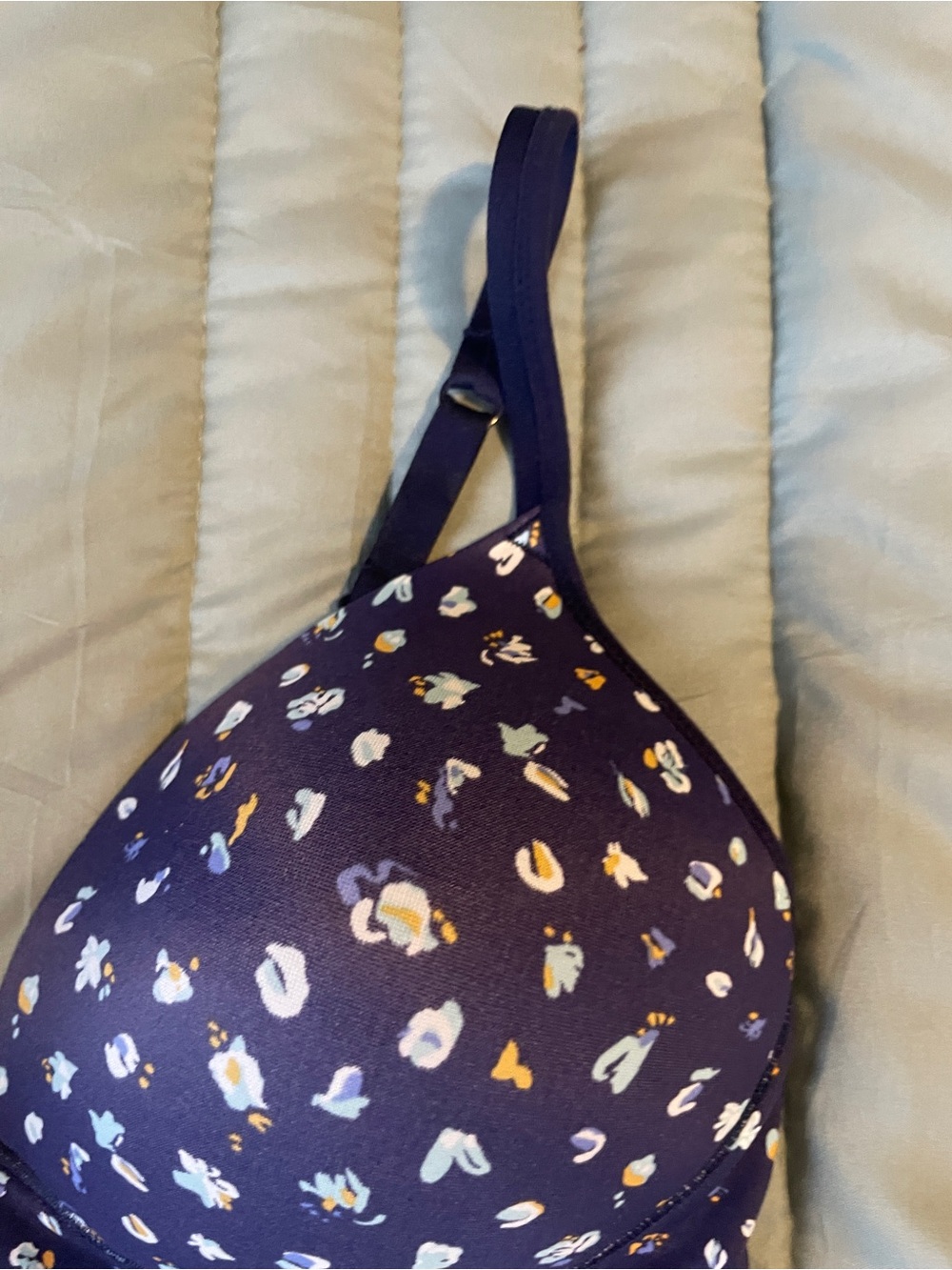 Warner’s Women's Navy Floral T-Shirt Bra size 34C - Picture 3 of 5